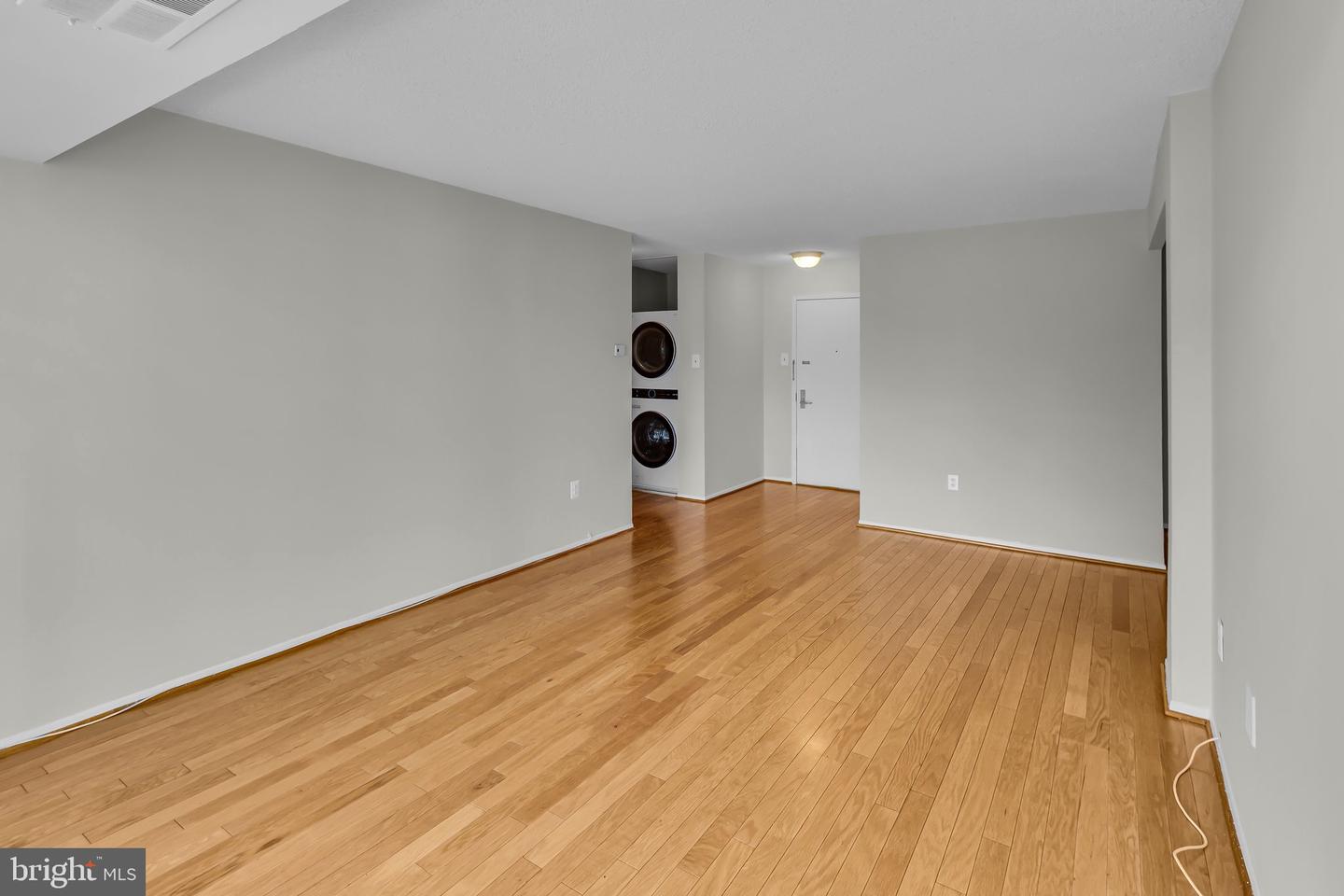 4500 S FOUR MILE RUN DR #732, ARLINGTON, Virginia 22204, 2 Bedrooms Bedrooms, ,2 BathroomsBathrooms,Residential,For sale,4500 S FOUR MILE RUN DR #732,VAAR2061536 MLS # VAAR2061536