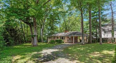 1616 6TH PL, MCLEAN, Virginia 22101, 4 Bedrooms Bedrooms, ,3 BathroomsBathrooms,Residential,For sale,1616 6TH PL,VAFX2258168 MLS # VAFX2258168
