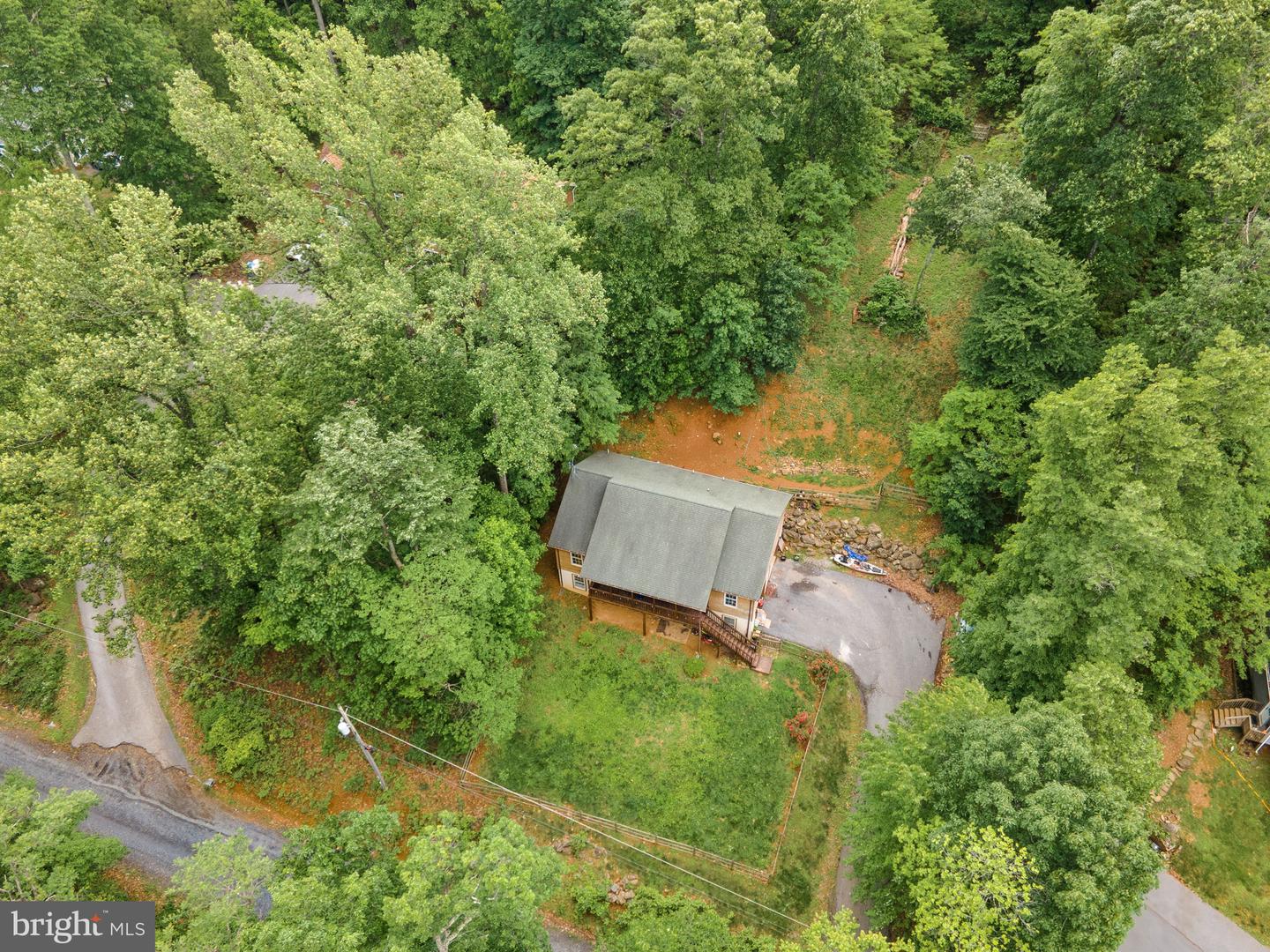806 WINDY WAY, FRONT ROYAL, Virginia 22630, 3 Bedrooms Bedrooms, ,3 BathroomsBathrooms,Residential,For sale,806 WINDY WAY,VAWR2011842 MLS # VAWR2011842