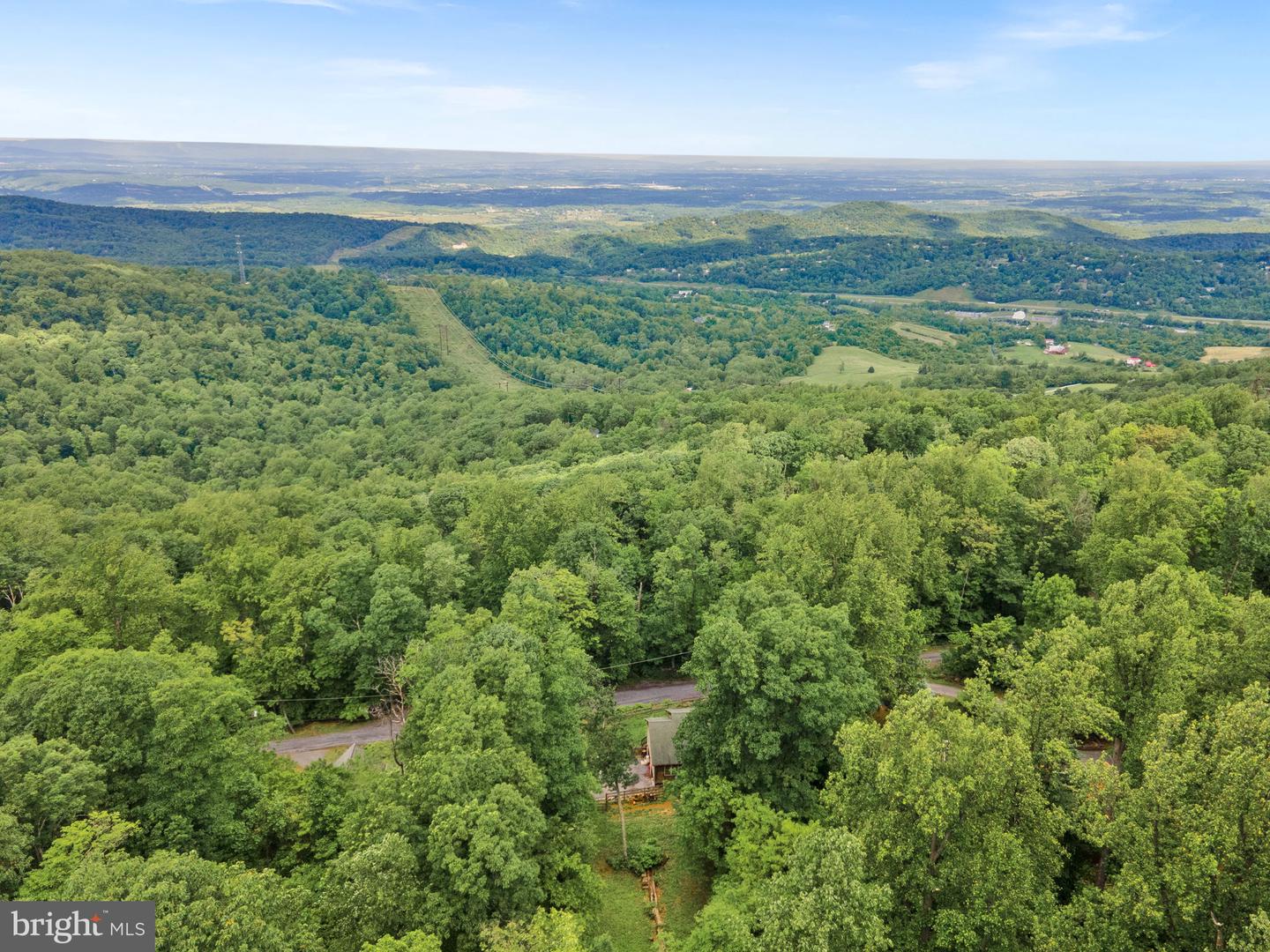 806 WINDY WAY, FRONT ROYAL, Virginia 22630, 3 Bedrooms Bedrooms, ,3 BathroomsBathrooms,Residential,For sale,806 WINDY WAY,VAWR2011842 MLS # VAWR2011842