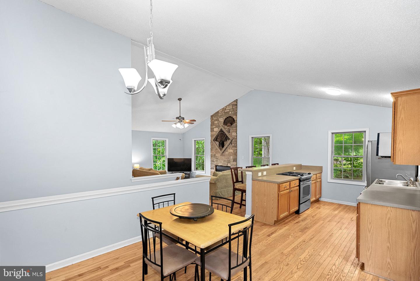 806 WINDY WAY, FRONT ROYAL, Virginia 22630, 3 Bedrooms Bedrooms, ,3 BathroomsBathrooms,Residential,For sale,806 WINDY WAY,VAWR2011842 MLS # VAWR2011842