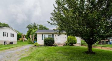 320 WILLIAMSPORT, TIMBERVILLE, Virginia 22853, 3 Bedrooms Bedrooms, ,1 BathroomBathrooms,Residential,For sale,320 WILLIAMSPORT,VARO2002466 MLS # VARO2002466