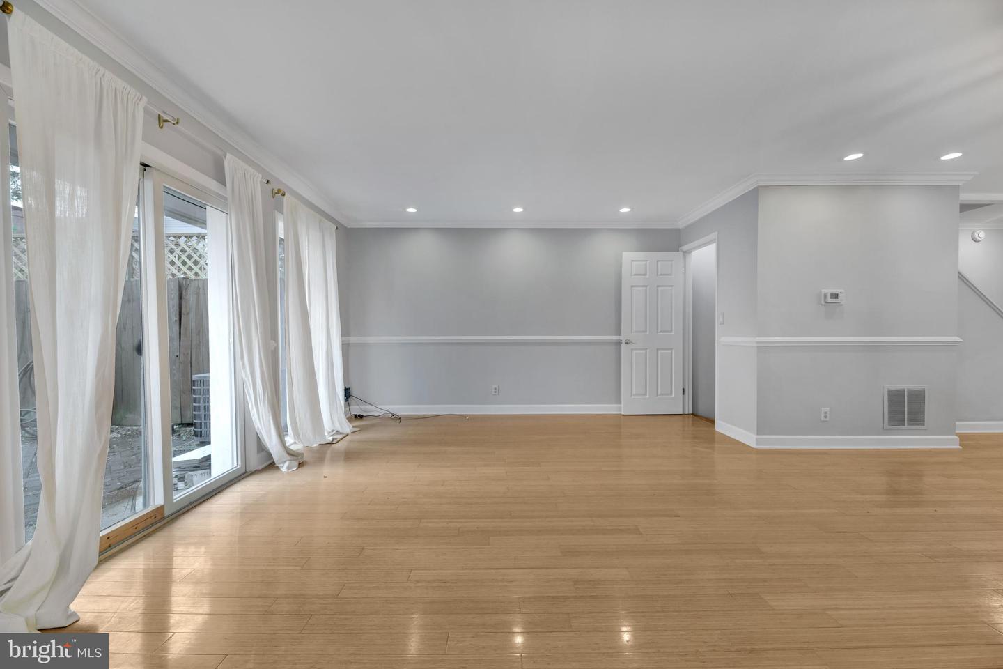 1651 11TH PL NE, WASHINGTON, District Of Columbia 20002, 3 Bedrooms Bedrooms, ,3 BathroomsBathrooms,Residential,For sale,1651 11TH PL NE,DCDC2212638 MLS # DCDC2212638