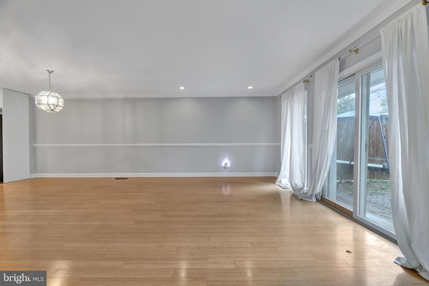 1651 11TH PL NE, WASHINGTON, District Of Columbia 20002, 3 Bedrooms Bedrooms, ,3 BathroomsBathrooms,Residential,For sale,1651 11TH PL NE,DCDC2212638 MLS # DCDC2212638