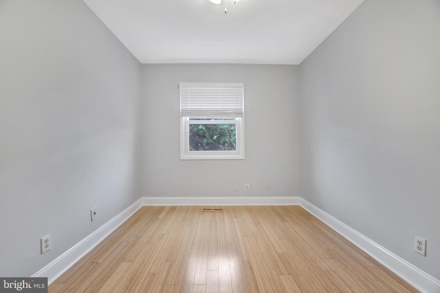 1651 11TH PL NE, WASHINGTON, District Of Columbia 20002, 3 Bedrooms Bedrooms, ,3 BathroomsBathrooms,Residential,For sale,1651 11TH PL NE,DCDC2212638 MLS # DCDC2212638