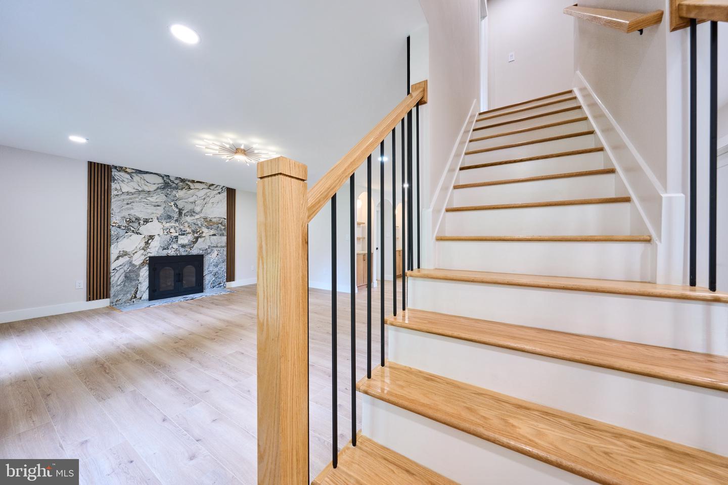 11318 VALE RD, OAKTON, Virginia 22124, 4 Bedrooms Bedrooms, ,4 BathroomsBathrooms,Residential,For sale,11318 VALE RD,VAFX2258184 MLS # VAFX2258184