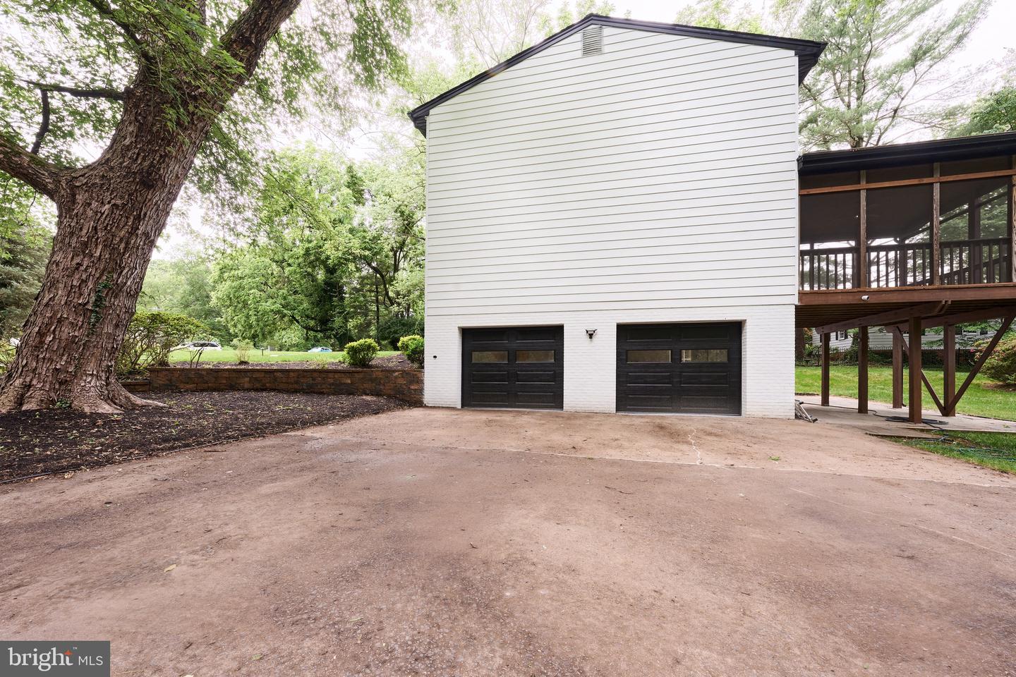 11318 VALE RD, OAKTON, Virginia 22124, 4 Bedrooms Bedrooms, ,4 BathroomsBathrooms,Residential,For sale,11318 VALE RD,VAFX2258184 MLS # VAFX2258184