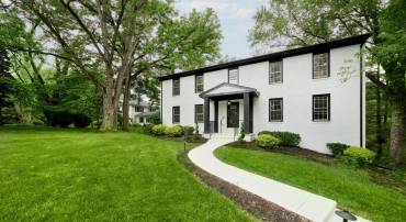 11318 VALE RD, OAKTON, Virginia 22124, 4 Bedrooms Bedrooms, ,4 BathroomsBathrooms,Residential,For sale,11318 VALE RD,VAFX2258184 MLS # VAFX2258184