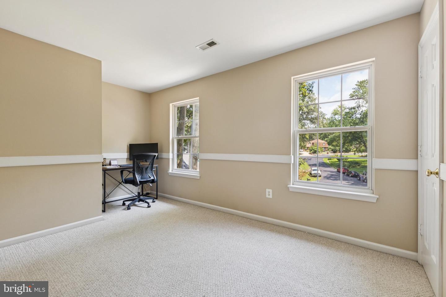 3404 HOLLY CIR, TRIANGLE, Virginia 22172, 5 Bedrooms Bedrooms, 16 Rooms Rooms,3 BathroomsBathrooms,Residential,For sale,3404 HOLLY CIR,VAPW2100252 MLS # VAPW2100252
