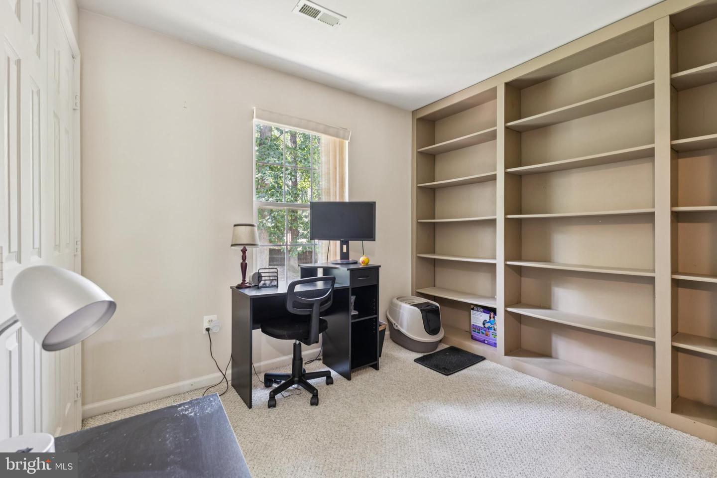 3404 HOLLY CIR, TRIANGLE, Virginia 22172, 5 Bedrooms Bedrooms, 16 Rooms Rooms,3 BathroomsBathrooms,Residential,For sale,3404 HOLLY CIR,VAPW2100252 MLS # VAPW2100252