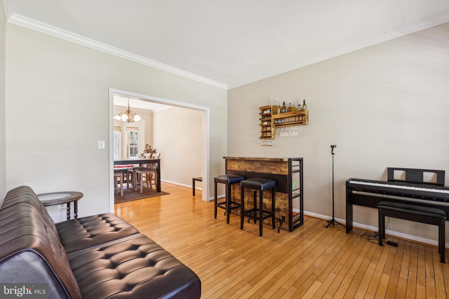 3404 HOLLY CIR, TRIANGLE, Virginia 22172, 5 Bedrooms Bedrooms, 16 Rooms Rooms,3 BathroomsBathrooms,Residential,For sale,3404 HOLLY CIR,VAPW2100252 MLS # VAPW2100252