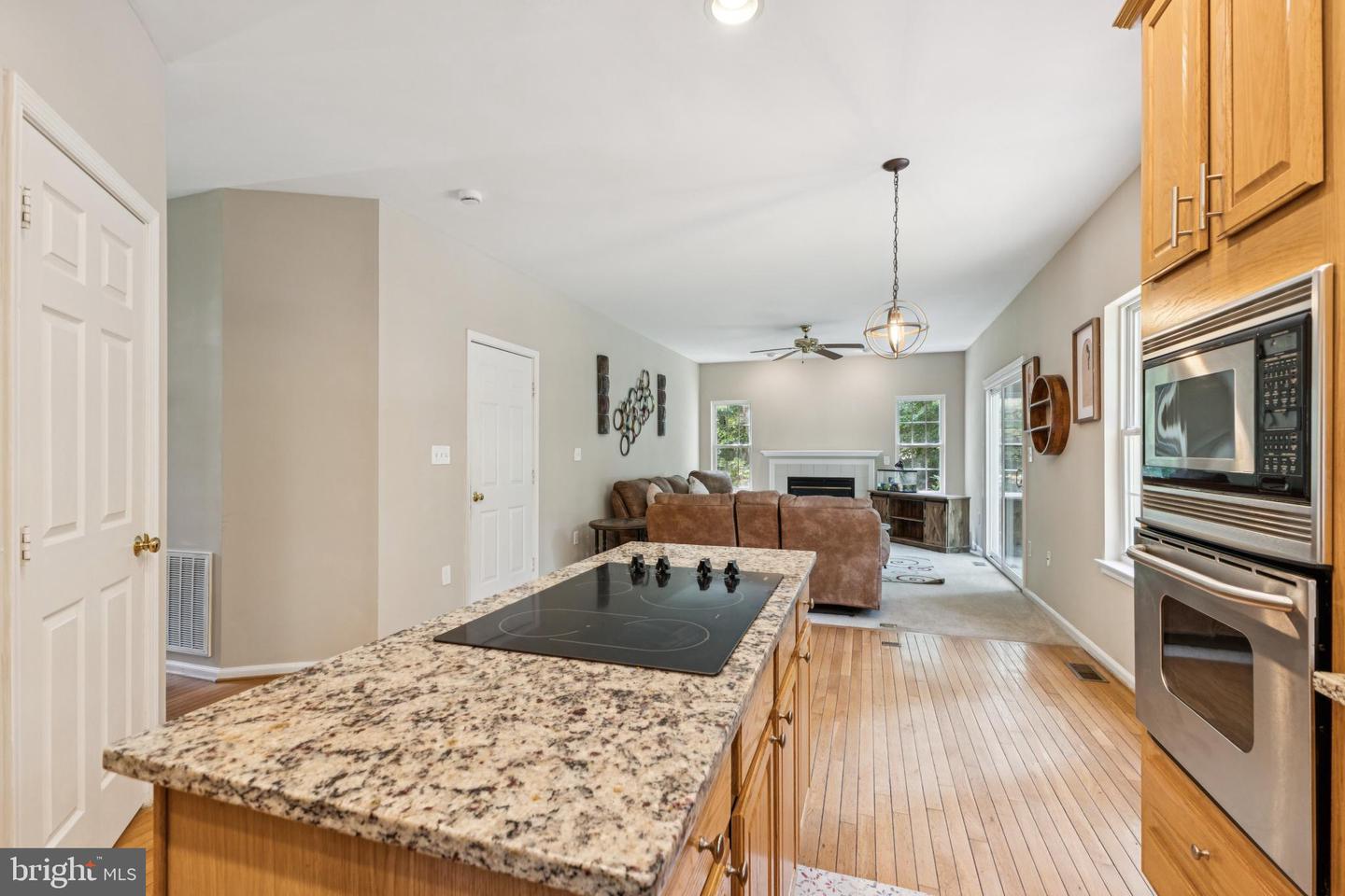 3404 HOLLY CIR, TRIANGLE, Virginia 22172, 5 Bedrooms Bedrooms, 16 Rooms Rooms,3 BathroomsBathrooms,Residential,For sale,3404 HOLLY CIR,VAPW2100252 MLS # VAPW2100252