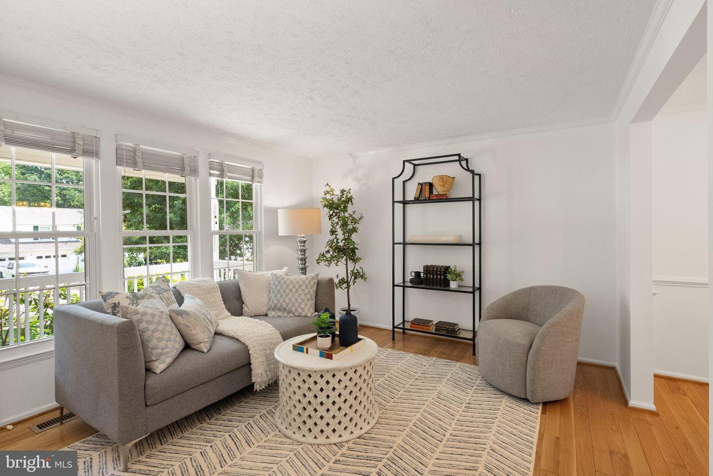 7214 ADRIENNE GLEN AVE, SPRINGFIELD, Virginia 22152, 4 Bedrooms Bedrooms, 7 Rooms Rooms,2 BathroomsBathrooms,Residential,For sale,7214 ADRIENNE GLEN AVE,VAFX2258190 MLS # VAFX2258190