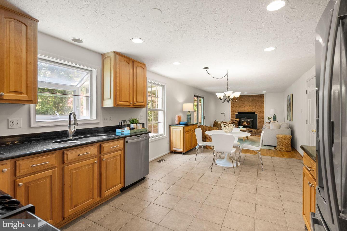 7214 ADRIENNE GLEN AVE, SPRINGFIELD, Virginia 22152, 4 Bedrooms Bedrooms, 7 Rooms Rooms,2 BathroomsBathrooms,Residential,For sale,7214 ADRIENNE GLEN AVE,VAFX2258190 MLS # VAFX2258190