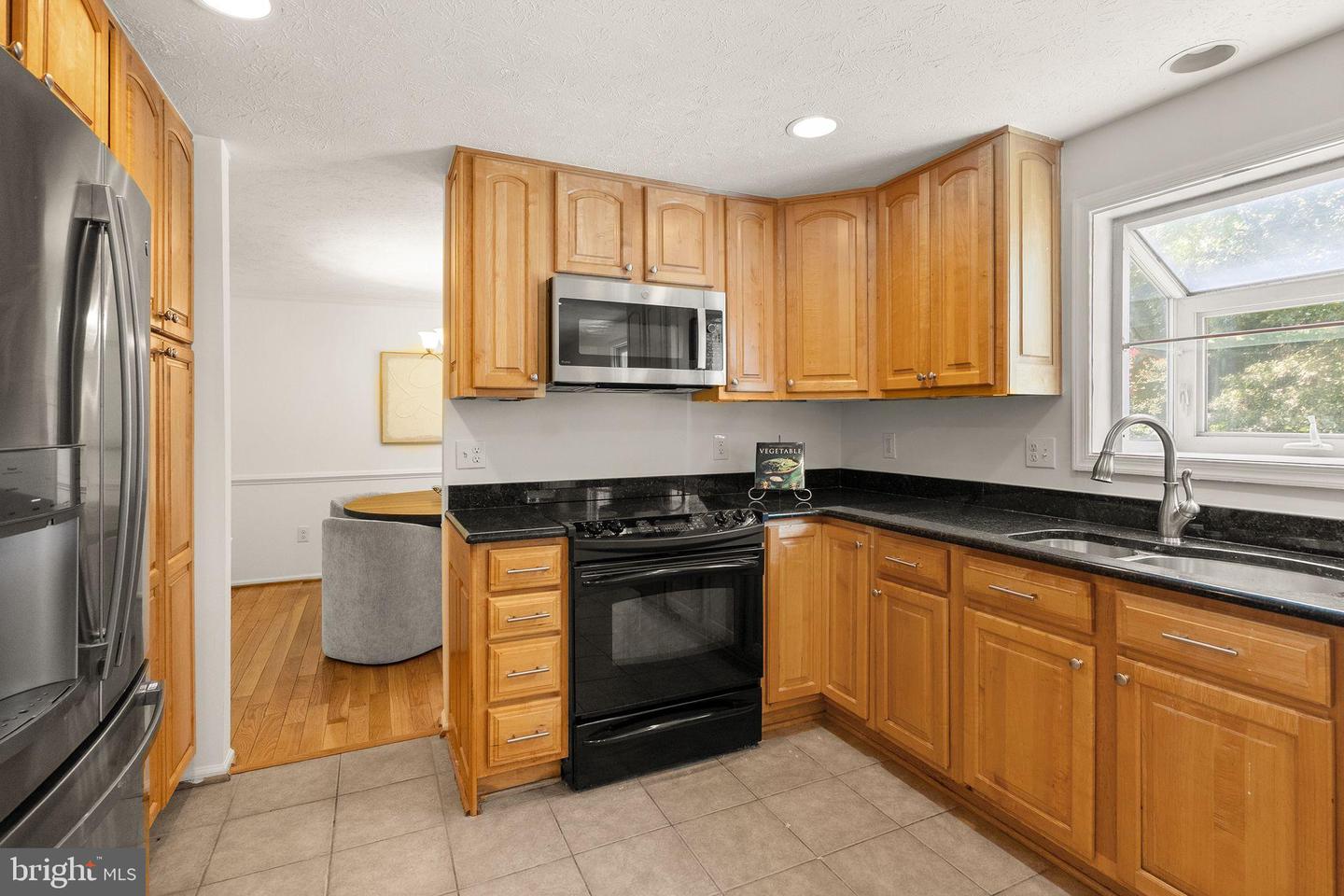 7214 ADRIENNE GLEN AVE, SPRINGFIELD, Virginia 22152, 4 Bedrooms Bedrooms, 7 Rooms Rooms,2 BathroomsBathrooms,Residential,For sale,7214 ADRIENNE GLEN AVE,VAFX2258190 MLS # VAFX2258190