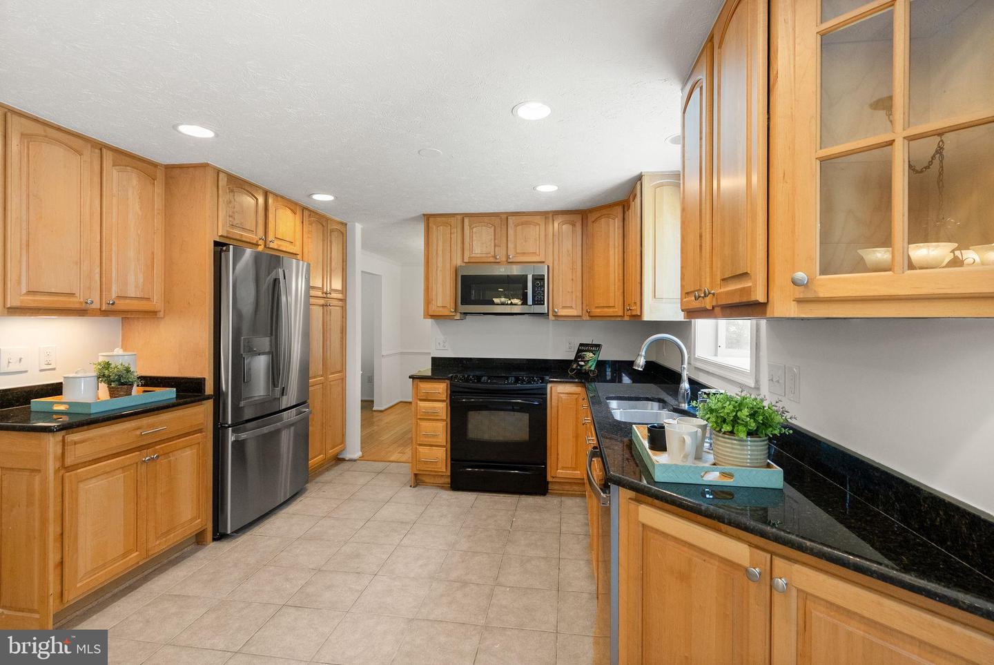 7214 ADRIENNE GLEN AVE, SPRINGFIELD, Virginia 22152, 4 Bedrooms Bedrooms, 7 Rooms Rooms,2 BathroomsBathrooms,Residential,For sale,7214 ADRIENNE GLEN AVE,VAFX2258190 MLS # VAFX2258190