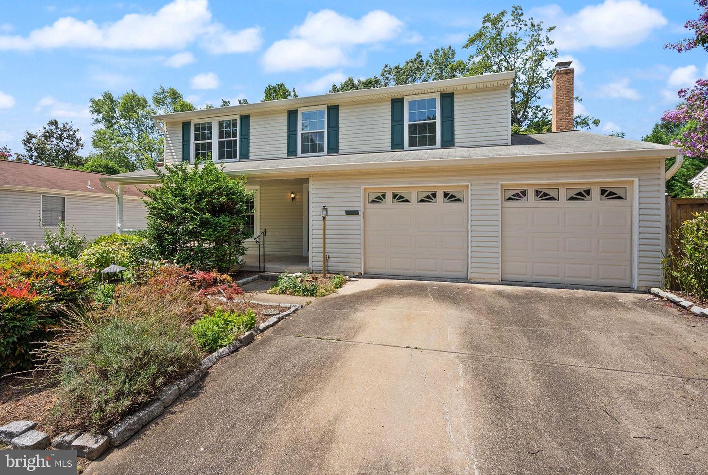 7214 ADRIENNE GLEN AVE, SPRINGFIELD, Virginia 22152, 4 Bedrooms Bedrooms, 7 Rooms Rooms,2 BathroomsBathrooms,Residential,For sale,7214 ADRIENNE GLEN AVE,VAFX2258190 MLS # VAFX2258190