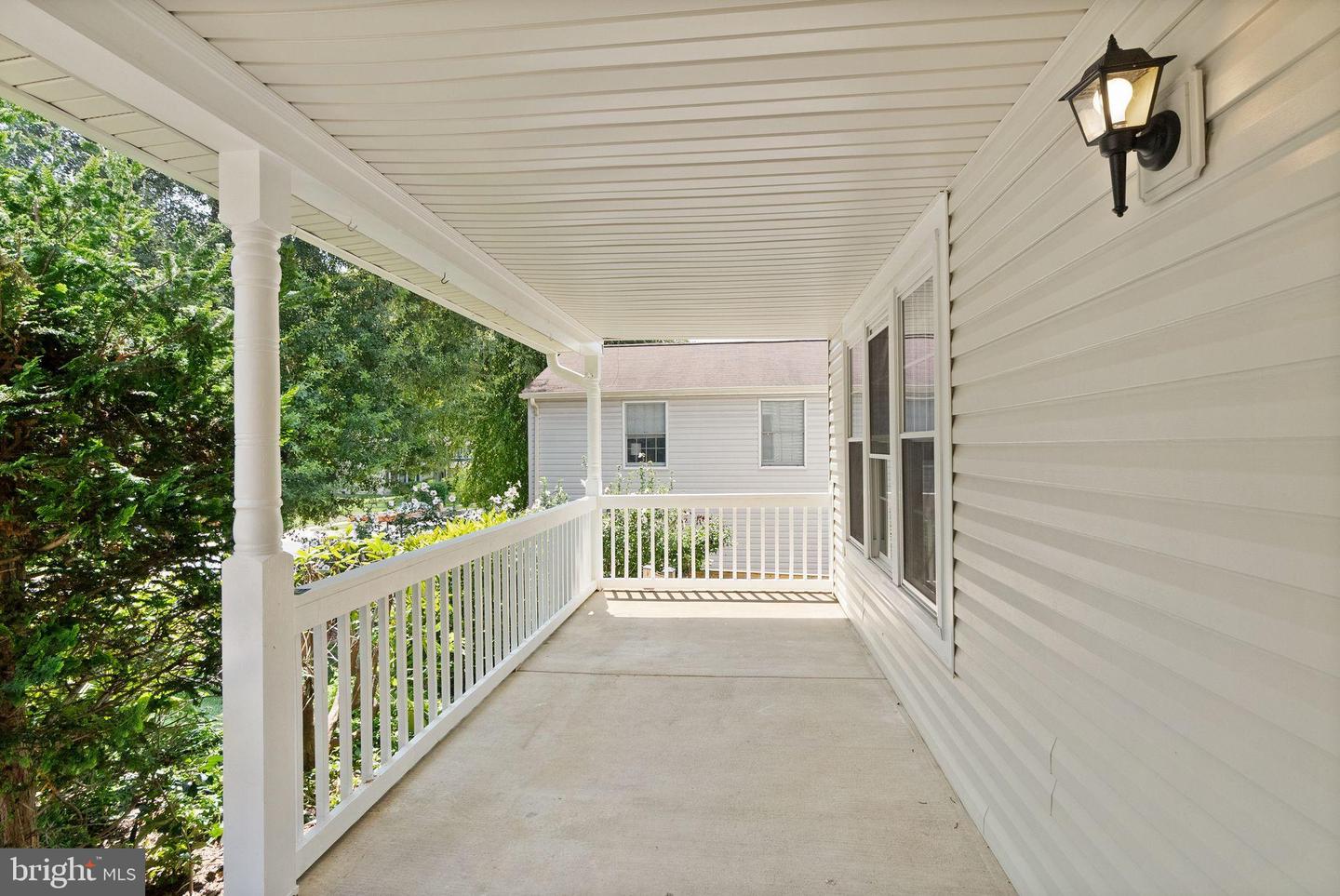 7214 ADRIENNE GLEN AVE, SPRINGFIELD, Virginia 22152, 4 Bedrooms Bedrooms, 7 Rooms Rooms,2 BathroomsBathrooms,Residential,For sale,7214 ADRIENNE GLEN AVE,VAFX2258190 MLS # VAFX2258190