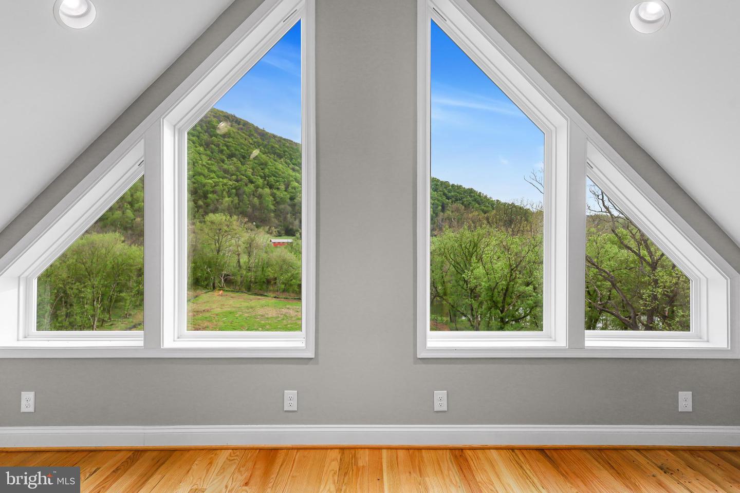630 BLACK BEAR RD, MAURERTOWN, Virginia 22644, 3 Bedrooms Bedrooms, ,2 BathroomsBathrooms,Residential,For sale,630 BLACK BEAR RD,VASH2012126 MLS # VASH2012126