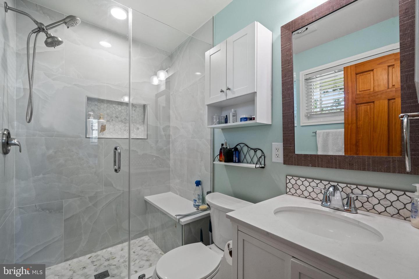 6109 LEEWOOD DR, ALEXANDRIA, Virginia 22310, 3 Bedrooms Bedrooms, ,2 BathroomsBathrooms,Residential,For sale,6109 LEEWOOD DR,VAFX2258210 MLS # VAFX2258210