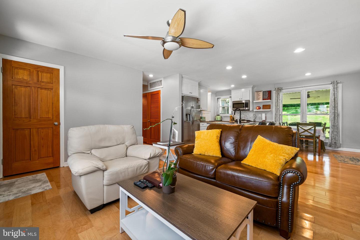 6109 LEEWOOD DR, ALEXANDRIA, Virginia 22310, 3 Bedrooms Bedrooms, ,2 BathroomsBathrooms,Residential,For sale,6109 LEEWOOD DR,VAFX2258210 MLS # VAFX2258210