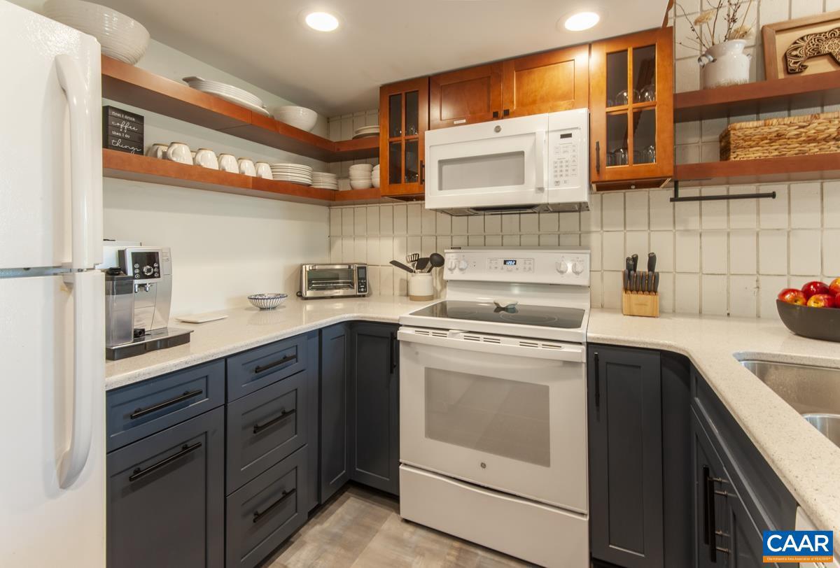 634 WHITE OAK CONDOS, WINTERGREEN RESORT, Virginia 22967, 2 Bedrooms Bedrooms, ,2 BathroomsBathrooms,Residential,For sale,634 WHITE OAK CONDOS,667252 MLS # 667252