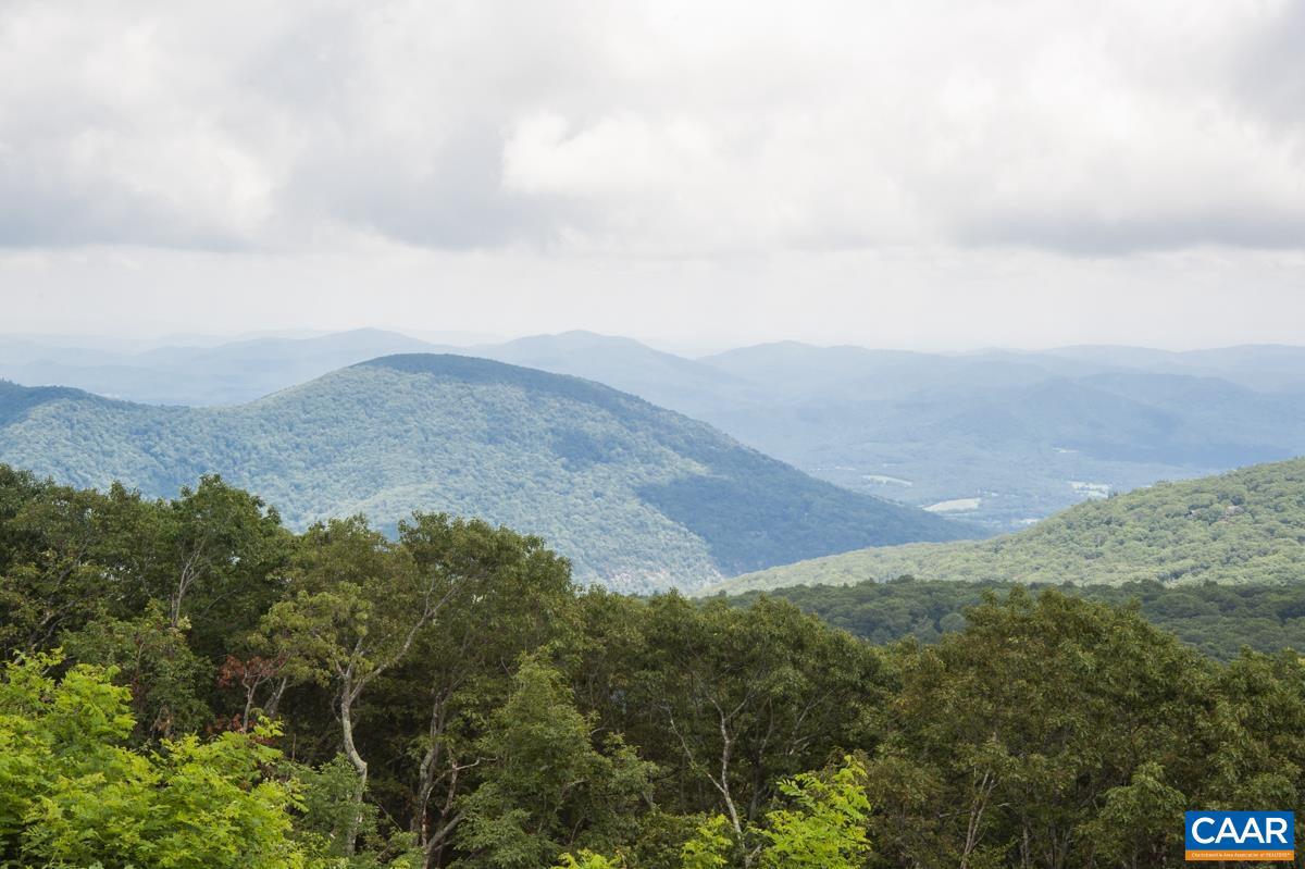 634 WHITE OAK CONDOS, WINTERGREEN RESORT, Virginia 22967, 2 Bedrooms Bedrooms, ,2 BathroomsBathrooms,Residential,For sale,634 WHITE OAK CONDOS,667252 MLS # 667252
