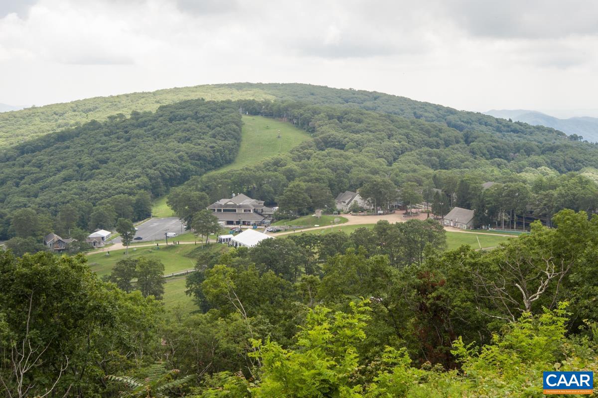 634 WHITE OAK CONDOS, WINTERGREEN RESORT, Virginia 22967, 2 Bedrooms Bedrooms, ,2 BathroomsBathrooms,Residential,For sale,634 WHITE OAK CONDOS,667252 MLS # 667252