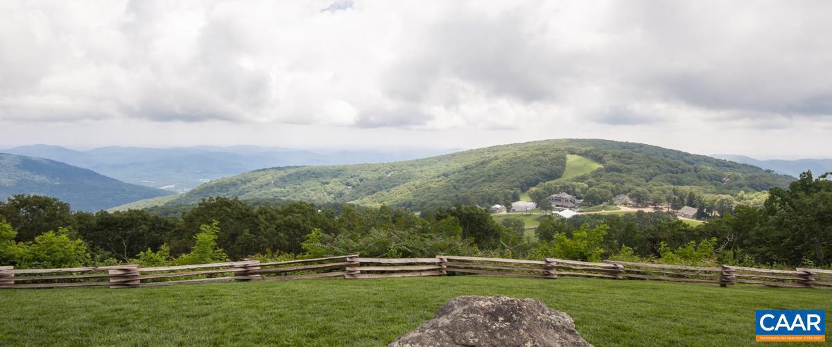 634 WHITE OAK CONDOS, WINTERGREEN RESORT, Virginia 22967, 2 Bedrooms Bedrooms, ,2 BathroomsBathrooms,Residential,For sale,634 WHITE OAK CONDOS,667252 MLS # 667252