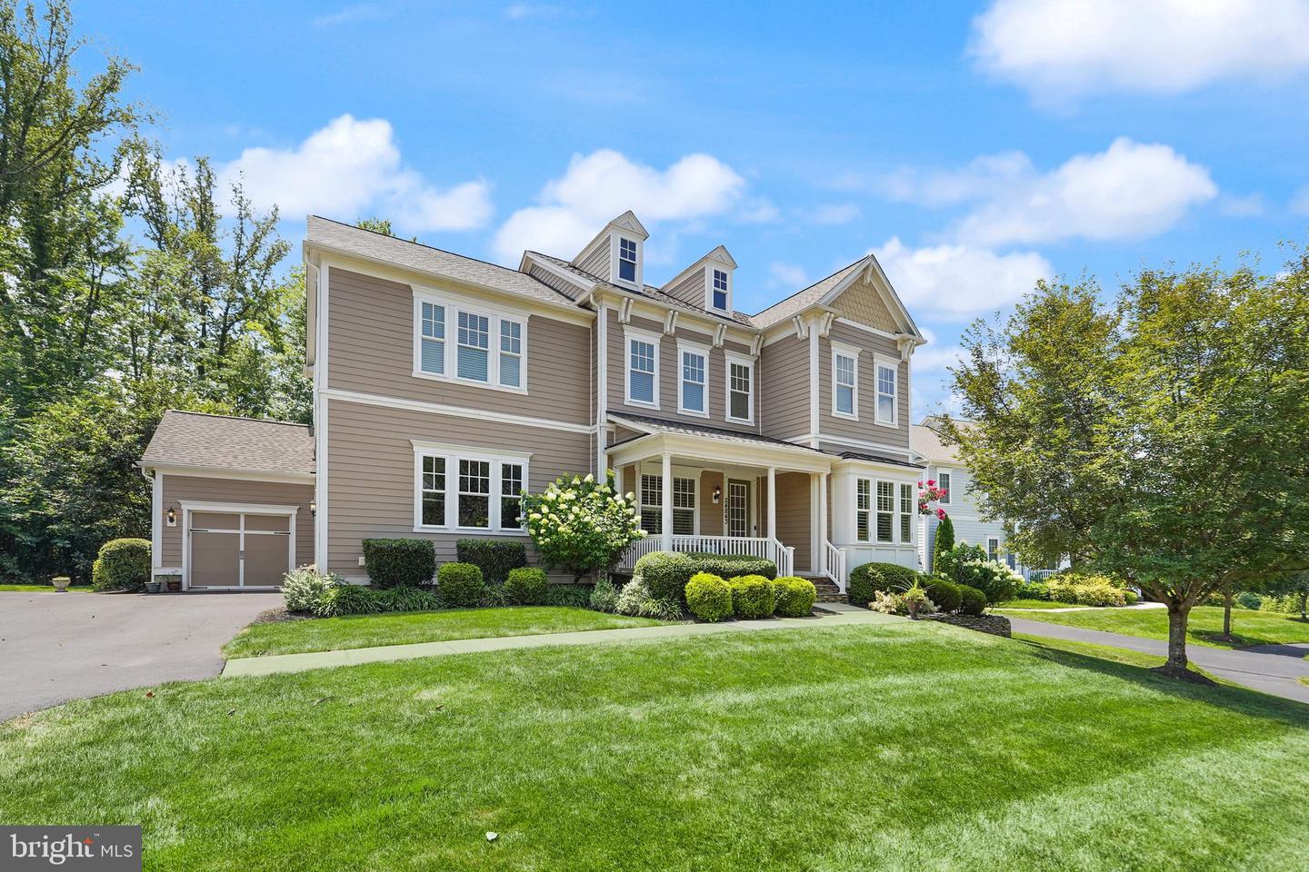 24843 QUIMBY OAKS PL, ALDIE, Virginia 20105, 6 Bedrooms Bedrooms, ,5 BathroomsBathrooms,Residential,For sale,24843 QUIMBY OAKS PL,VALO2103386 MLS # VALO2103386