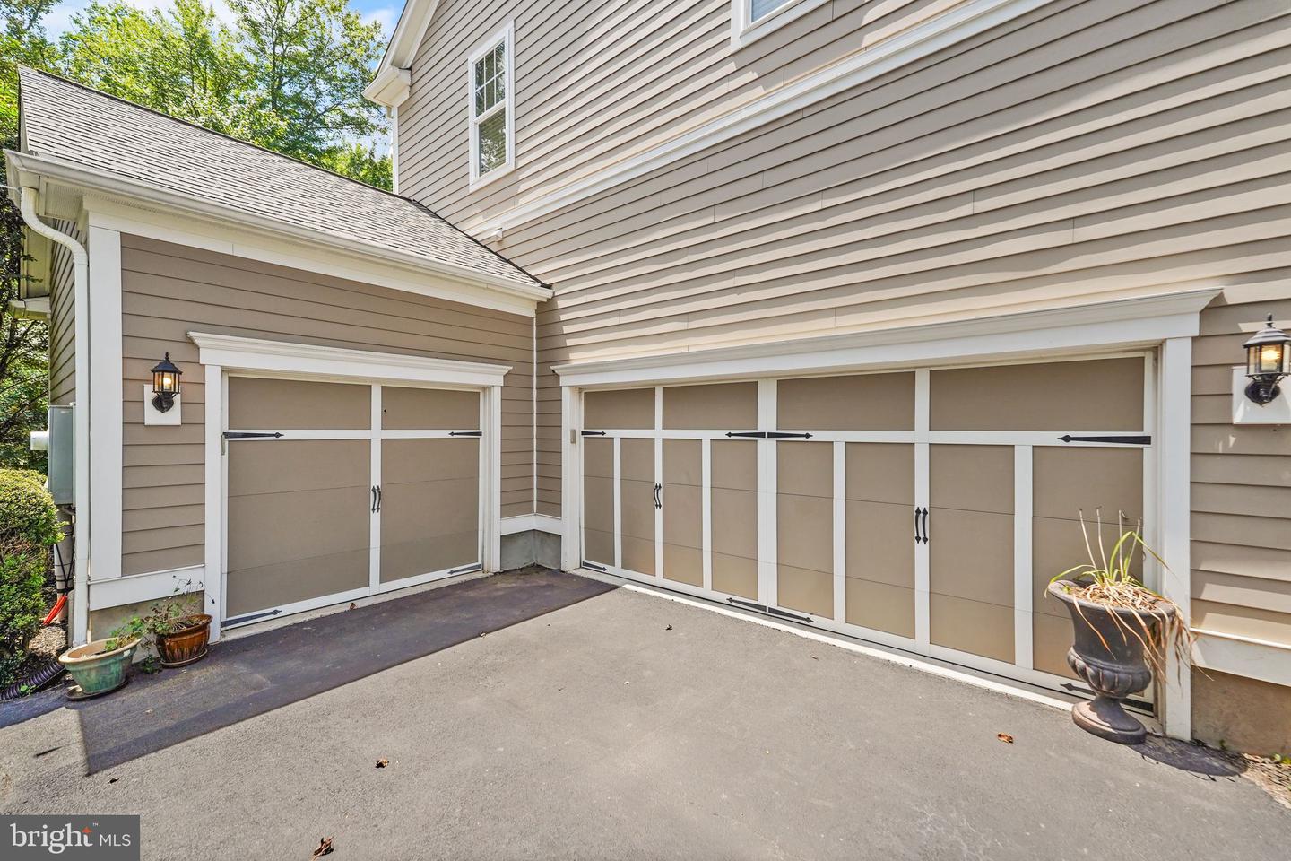 24843 QUIMBY OAKS PL, ALDIE, Virginia 20105, 6 Bedrooms Bedrooms, ,5 BathroomsBathrooms,Residential,For sale,24843 QUIMBY OAKS PL,VALO2103386 MLS # VALO2103386