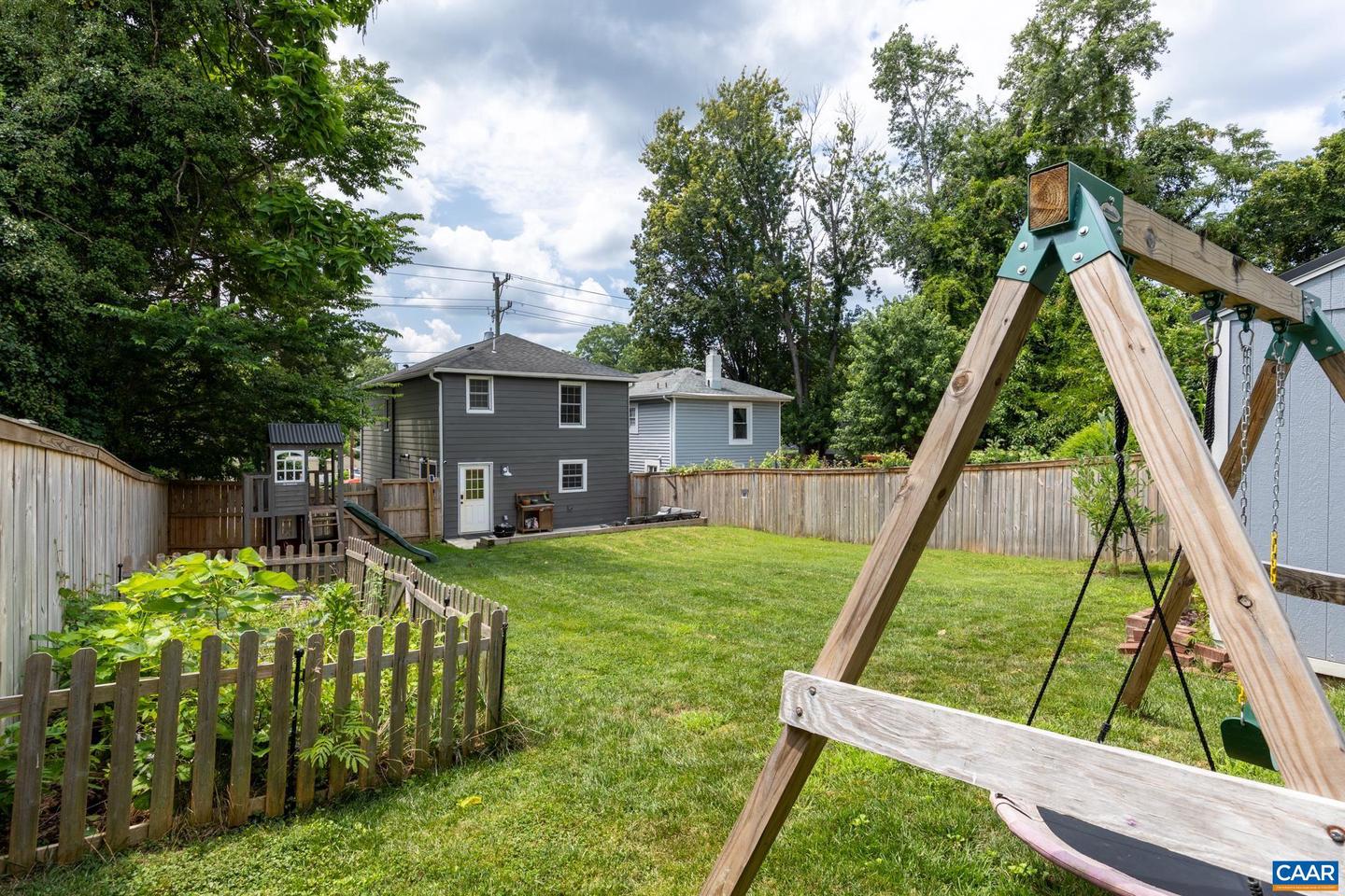 903 CHARLTON AVE, CHARLOTTESVILLE, Virginia 22903, 3 Bedrooms Bedrooms, ,2 BathroomsBathrooms,Residential,For sale,903 CHARLTON AVE,667255 MLS # 667255