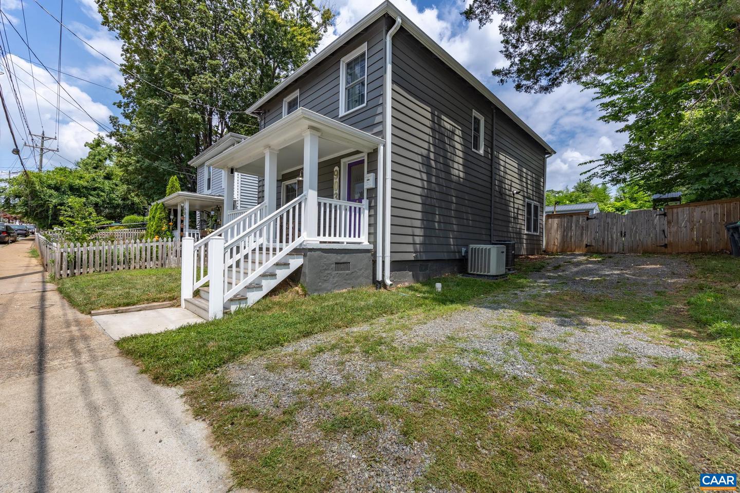 903 CHARLTON AVE, CHARLOTTESVILLE, Virginia 22903, 3 Bedrooms Bedrooms, ,2 BathroomsBathrooms,Residential,For sale,903 CHARLTON AVE,667255 MLS # 667255