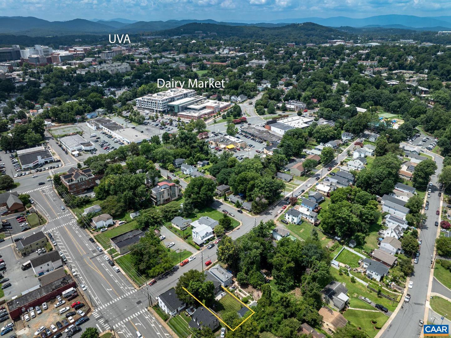 903 CHARLTON AVE, CHARLOTTESVILLE, Virginia 22903, 3 Bedrooms Bedrooms, ,2 BathroomsBathrooms,Residential,For sale,903 CHARLTON AVE,667255 MLS # 667255