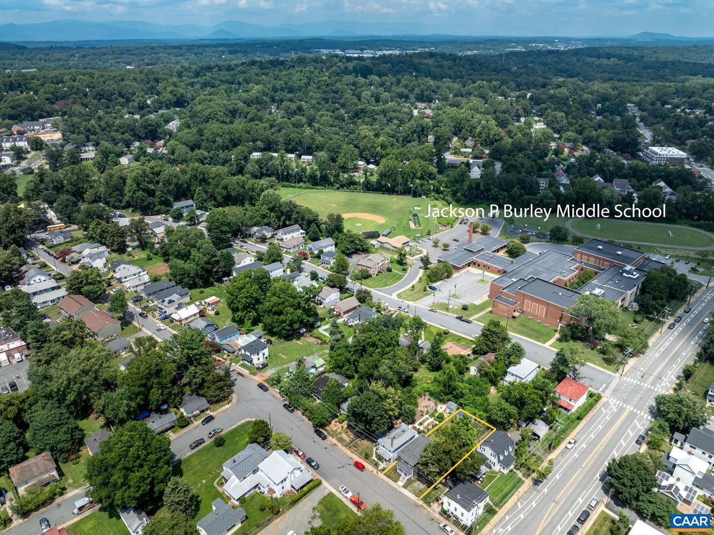 903 CHARLTON AVE, CHARLOTTESVILLE, Virginia 22903, 3 Bedrooms Bedrooms, ,2 BathroomsBathrooms,Residential,For sale,903 CHARLTON AVE,667255 MLS # 667255