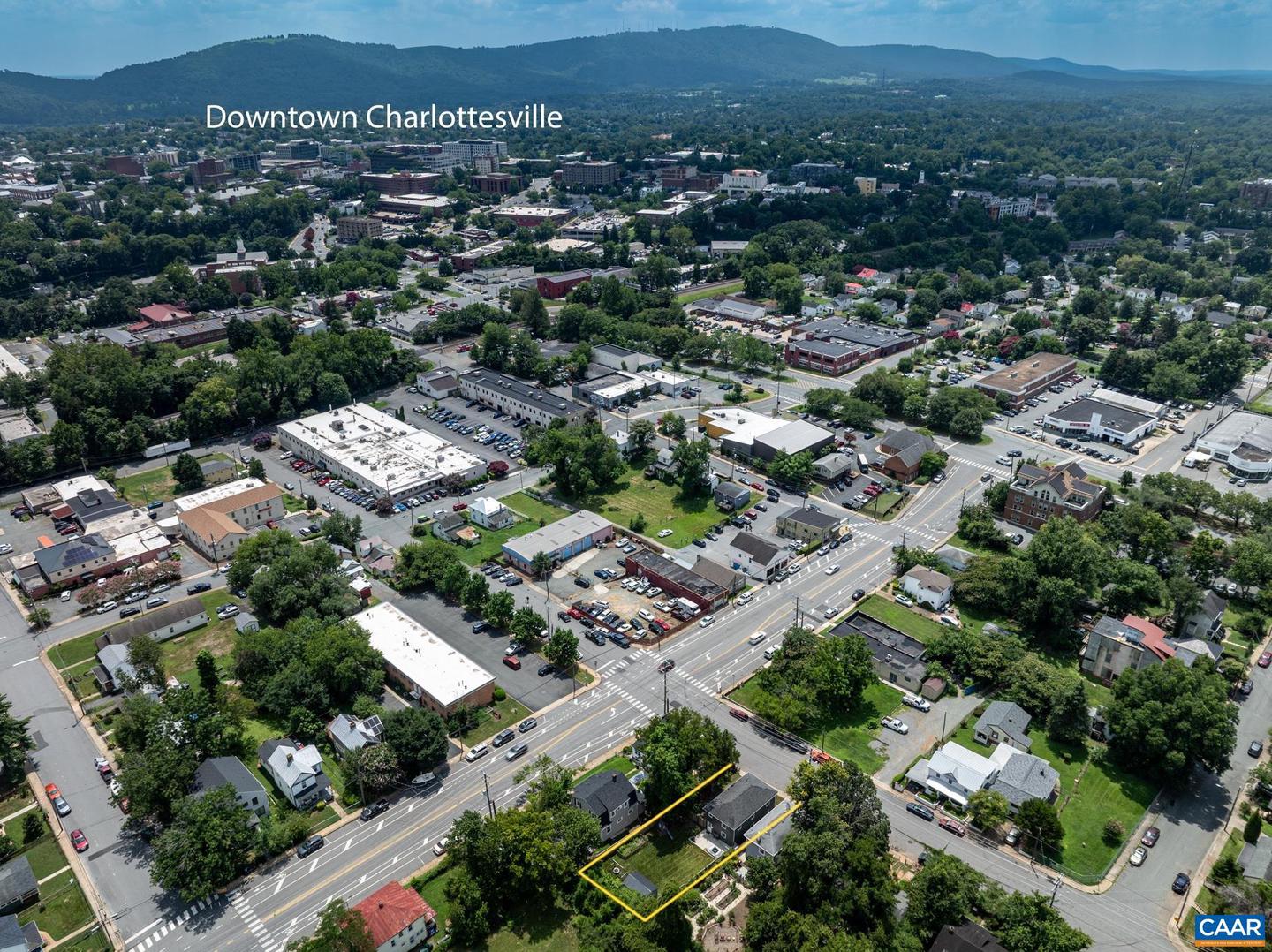903 CHARLTON AVE, CHARLOTTESVILLE, Virginia 22903, 3 Bedrooms Bedrooms, ,2 BathroomsBathrooms,Residential,For sale,903 CHARLTON AVE,667255 MLS # 667255