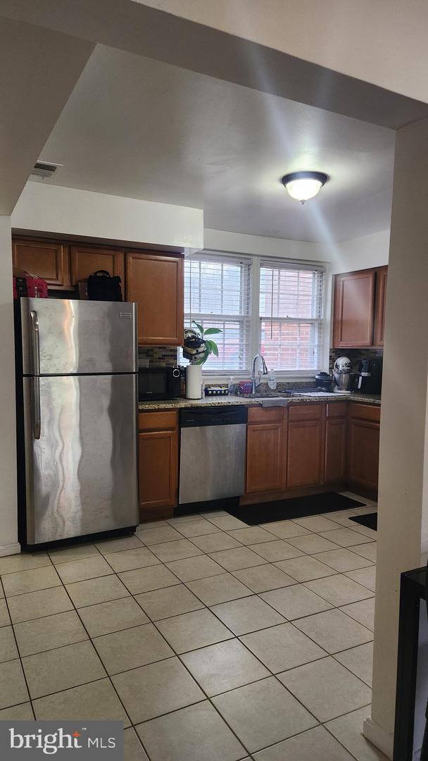 1048-A MARGATE CT, STERLING, Virginia 20164, 2 Bedrooms Bedrooms, ,1 BathroomBathrooms,Residential,For sale,1048-A MARGATE CT,VALO2103402 MLS # VALO2103402