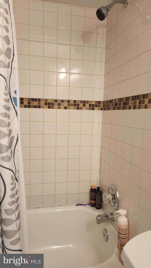 1048-A MARGATE CT, STERLING, Virginia 20164, 2 Bedrooms Bedrooms, ,1 BathroomBathrooms,Residential,For sale,1048-A MARGATE CT,VALO2103402 MLS # VALO2103402