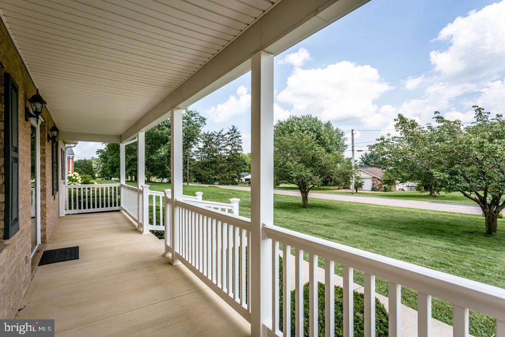 382 S SUNSET DR, BROADWAY, Virginia 22815, 3 Bedrooms Bedrooms, ,2 BathroomsBathrooms,Residential,For sale,382 S SUNSET DR,VARO2002468 MLS # VARO2002468