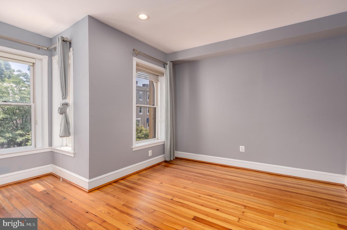 1716 22ND ST NW, WASHINGTON, District Of Columbia 20008, 5 Bedrooms Bedrooms, ,4 BathroomsBathrooms,Residential,For sale,1716 22ND ST NW,DCDC2212710 MLS # DCDC2212710