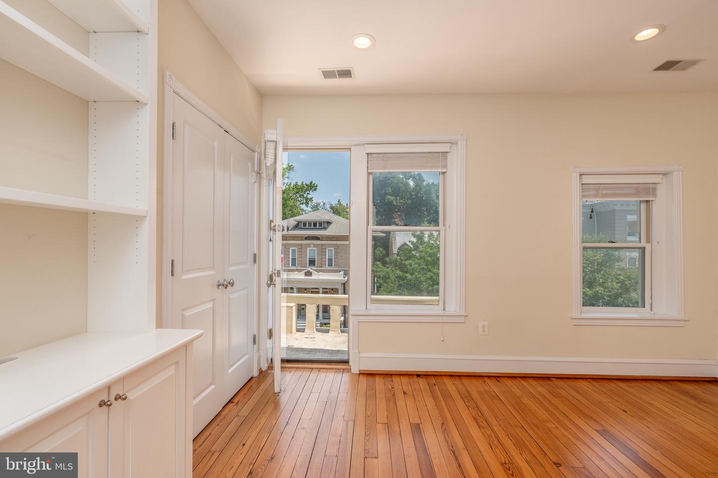1716 22ND ST NW, WASHINGTON, District Of Columbia 20008, 5 Bedrooms Bedrooms, ,4 BathroomsBathrooms,Residential,For sale,1716 22ND ST NW,DCDC2212710 MLS # DCDC2212710