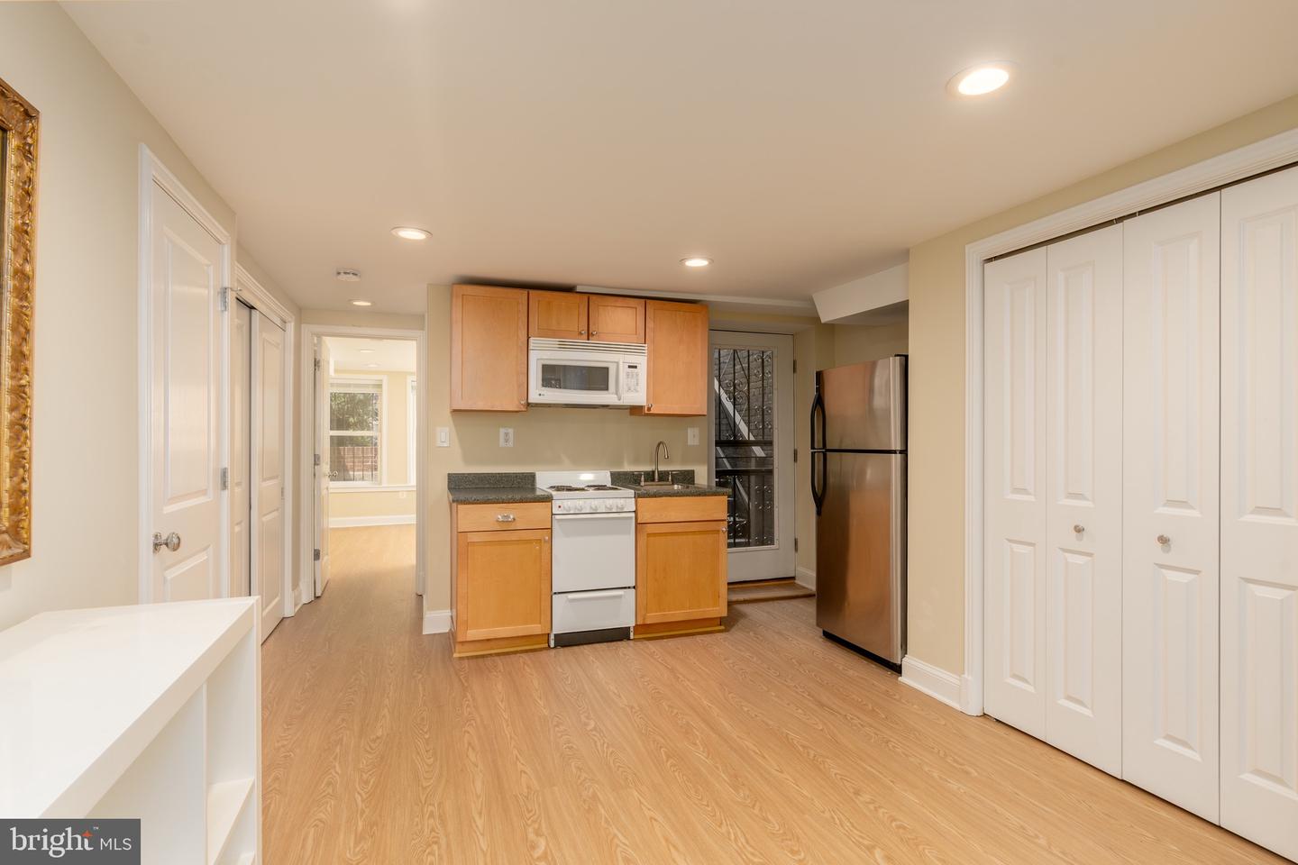 1716 22ND ST NW, WASHINGTON, District Of Columbia 20008, 5 Bedrooms Bedrooms, ,4 BathroomsBathrooms,Residential,For sale,1716 22ND ST NW,DCDC2212710 MLS # DCDC2212710