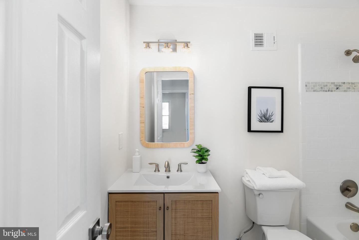 6535 YADKIN CT, ALEXANDRIA, Virginia 22310, 3 Bedrooms Bedrooms, ,2 BathroomsBathrooms,Residential,For sale,6535 YADKIN CT,VAFX2258268 MLS # VAFX2258268