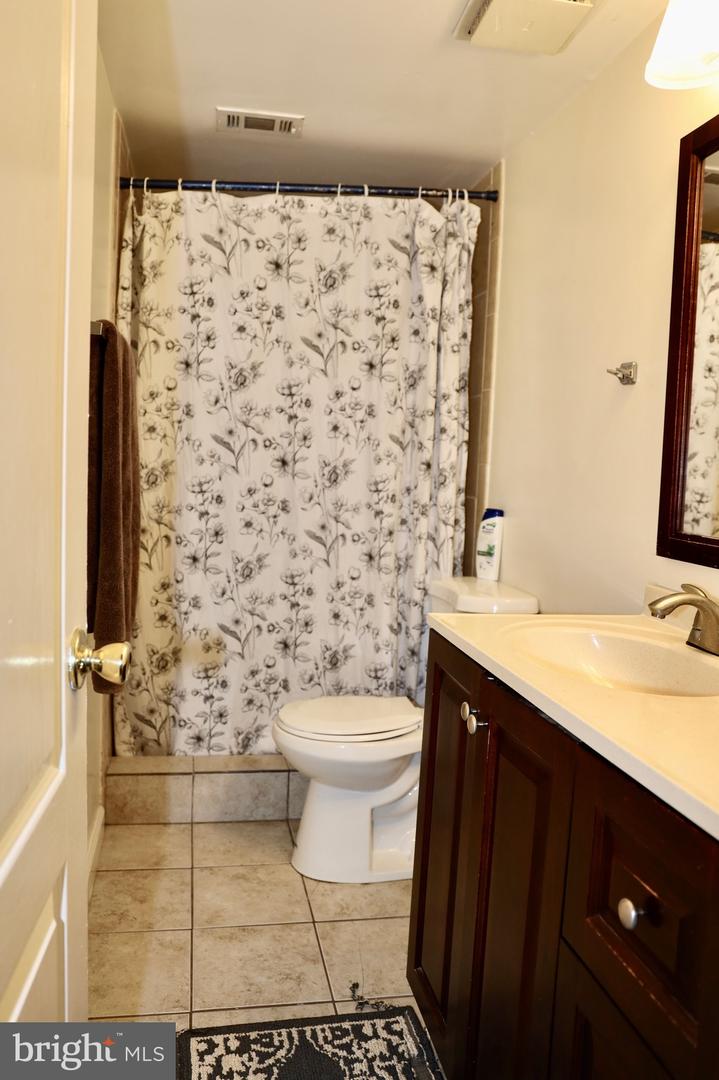 7334 TAVENNER LN #1A, ALEXANDRIA, Virginia 22306, 2 Bedrooms Bedrooms, ,2 BathroomsBathrooms,Residential,For sale,7334 TAVENNER LN #1A,VAFX2258274 MLS # VAFX2258274