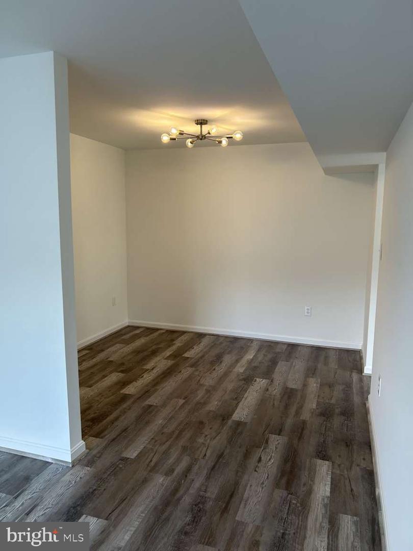 6101-C HOSKINS HOLLOW CIR, CENTREVILLE, Virginia 20121, 2 Bedrooms Bedrooms, ,2 BathroomsBathrooms,Residential,For sale,6101-C HOSKINS HOLLOW CIR,VAFX2258276 MLS # VAFX2258276