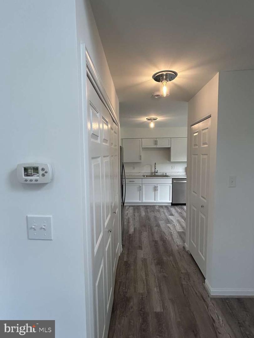 6101-C HOSKINS HOLLOW CIR, CENTREVILLE, Virginia 20121, 2 Bedrooms Bedrooms, ,2 BathroomsBathrooms,Residential,For sale,6101-C HOSKINS HOLLOW CIR,VAFX2258276 MLS # VAFX2258276