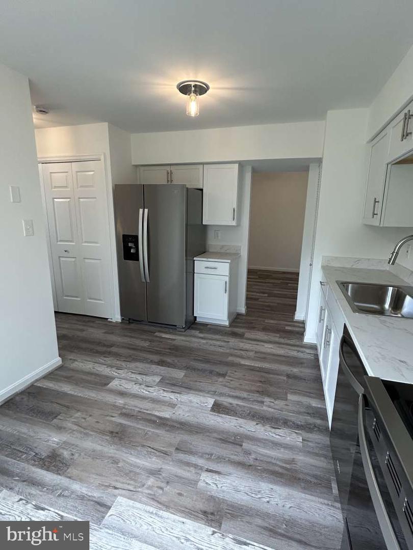 6101-C HOSKINS HOLLOW CIR, CENTREVILLE, Virginia 20121, 2 Bedrooms Bedrooms, ,2 BathroomsBathrooms,Residential,For sale,6101-C HOSKINS HOLLOW CIR,VAFX2258276 MLS # VAFX2258276