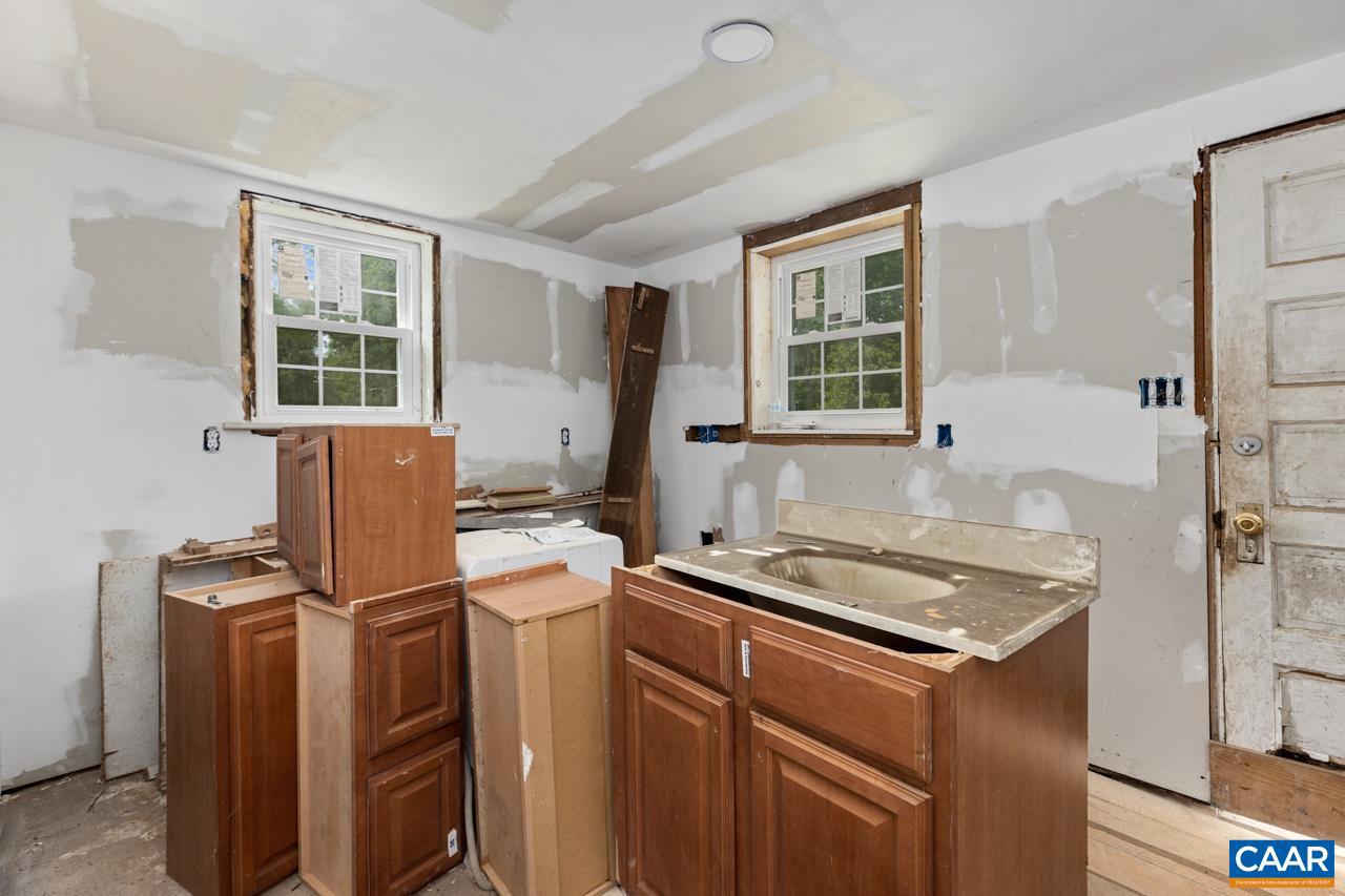 7040A & 7036B ROCKFISH RIVER RD, SCHUYLER, Virginia 22969, 4 Bedrooms Bedrooms, ,2 BathroomsBathrooms,Residential,For sale,7040A & 7036B ROCKFISH RIVER RD,667261 MLS # 667261