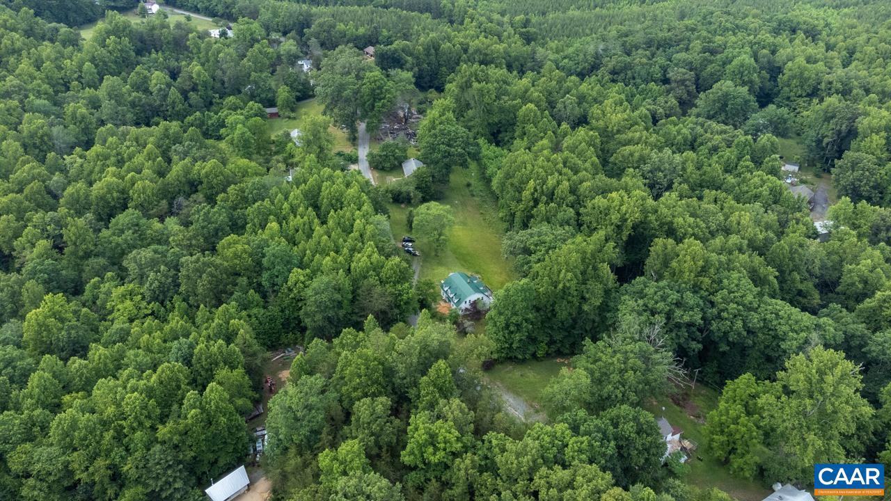 7040A & 7036B ROCKFISH RIVER RD, SCHUYLER, Virginia 22969, 4 Bedrooms Bedrooms, ,2 BathroomsBathrooms,Residential,For sale,7040A & 7036B ROCKFISH RIVER RD,667261 MLS # 667261