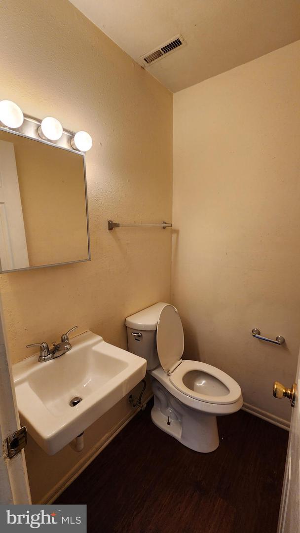 807 BELLOWS AVE, FREDERICKSBURG, Virginia 22405, 2 Bedrooms Bedrooms, ,1 BathroomBathrooms,Residential,For sale,807 BELLOWS AVE,VAST2041264 MLS # VAST2041264